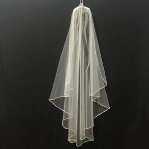 Bridal veil white NWT 42 in long
